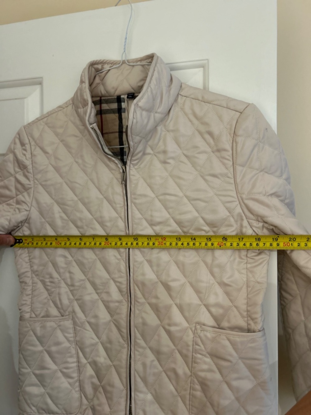 Burberry London Off-White Quilted Light Jacket with Patch Pockets - Picture 9 of 13